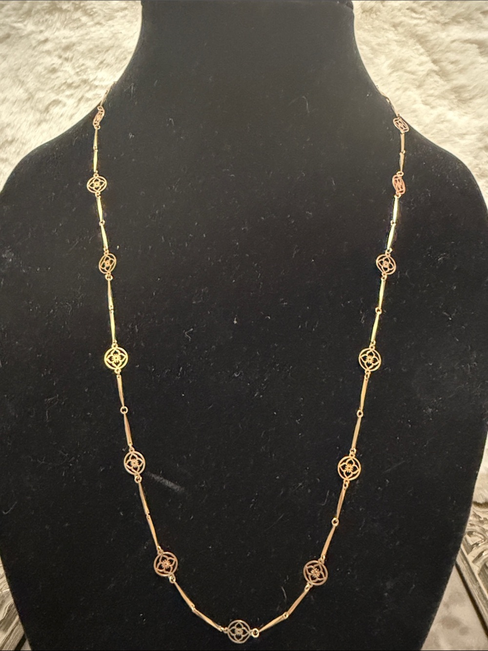 Vintage Avon Delicate Gold Floral Medallion Station Necklace